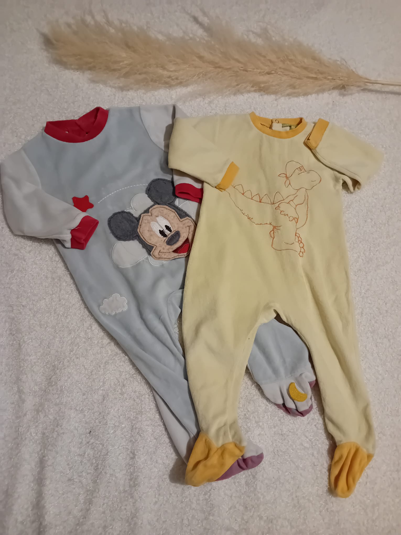 Lot 2 pyjamas