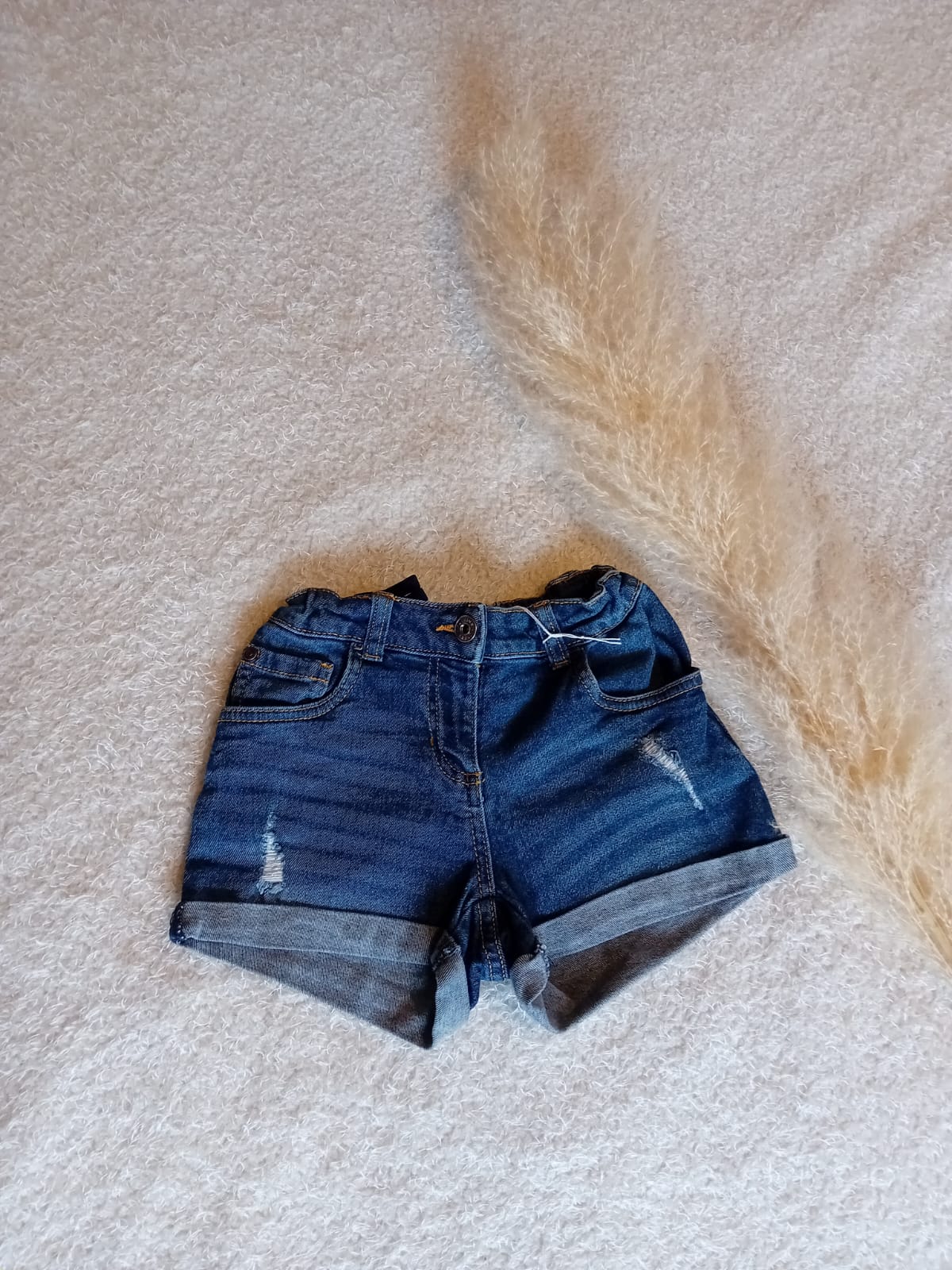 Short jeans
