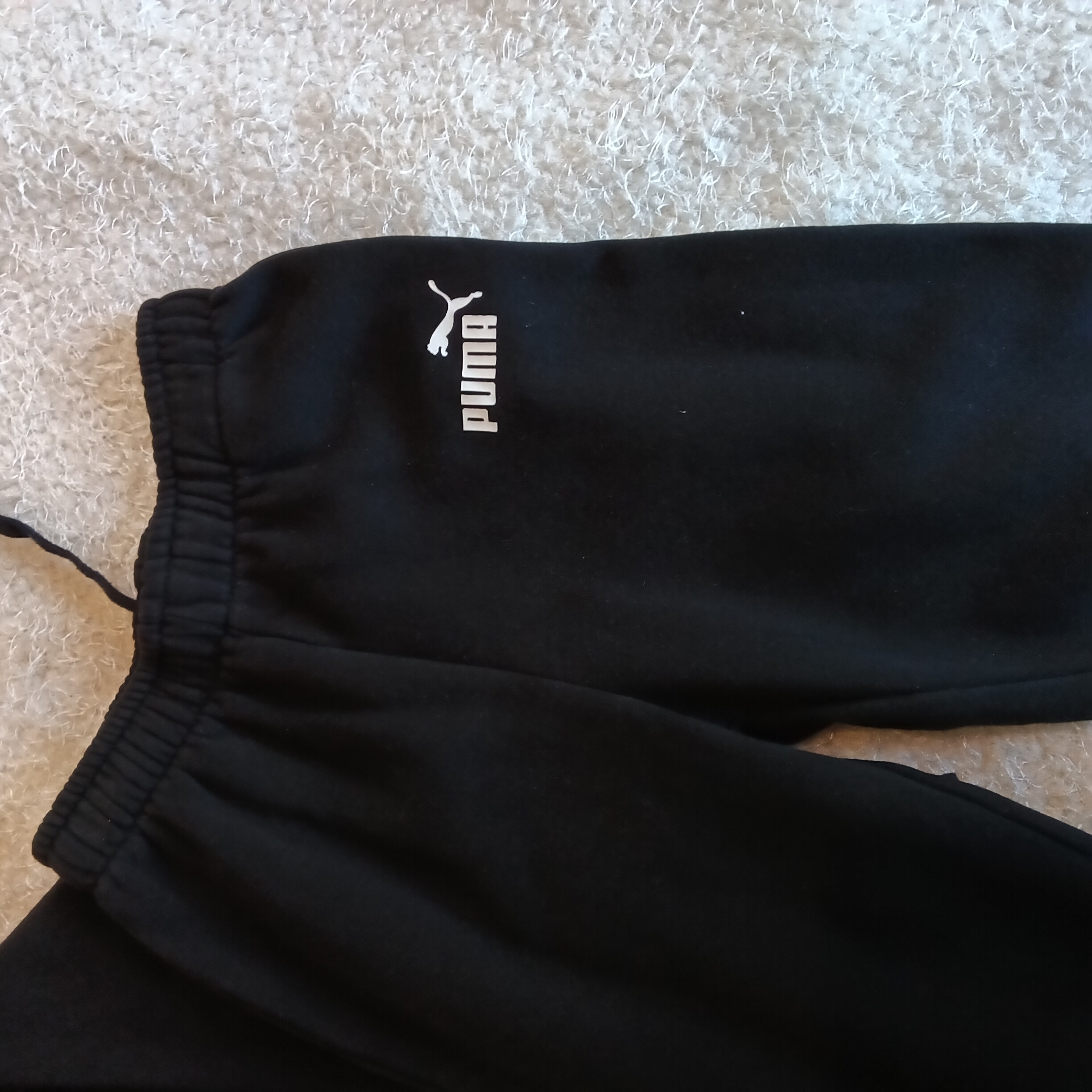 Ensemble survêtement puma.   1125 3